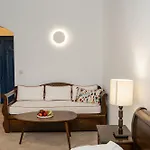 Apartment Niriides Boutique