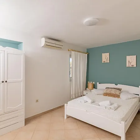 Lejlighed Niriides Boutique *