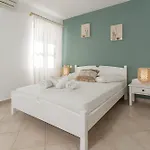 Niriides Boutique